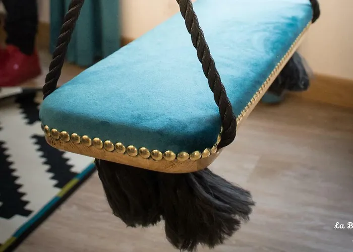 La Balancoire Apartment Tours